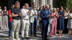 Profesores de la Universidad de Granada, durante el minuto de silencio en repulsa por el asesinato de Claudia Tacoronte