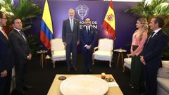 El rey Felipe VI y el presidente electo de la Rep�blica de Colombia, Abelardo de la Espriella, durante su encuentro este viernes en el Centro Cultural de Cali, previo a la ceremonia de posesi�n presidencial.
