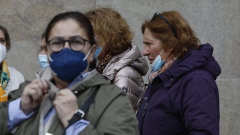 Primer da sin mascarillas en la calle en Ourense