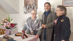 Mar&iacute;a Carmen Alonso recibi&oacute; la visita del alcalde y la concejala Ana Cartelle