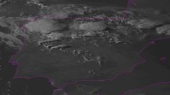 La imagen del sat�lite de ayer por la tarde capt� el enorme sistema tormentoso sobre Galicia