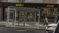 Marquesina de la N-550 en O Milladoiro, mal instalada durante las obras de humanizaci�n