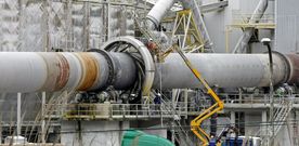 Las empresas auxiliares trabajar�n siete d�as en la puesta a punto del complejo fabril de Ence en Pontevedra. 