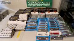 Punteros l�ser requisados por la Guardia Civil en A Coru�a