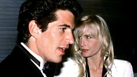 John F. Kennedy Jr. y la actriz Daryl Hannah, en el a�o 1993 cuando sal�an juntos