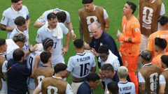 Bielsa, con la selecci�n uruguaya ante Arabia Saud�