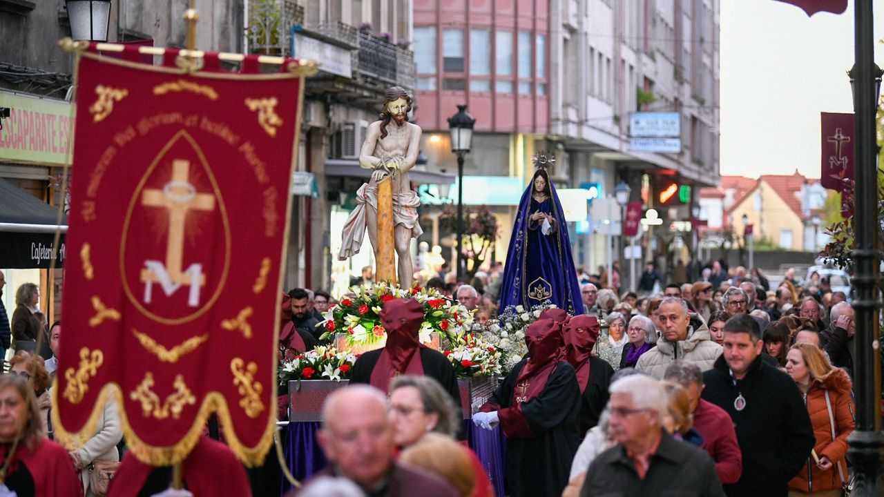 En A Estrada se vivió con devoción la procesión de Jueves Santo