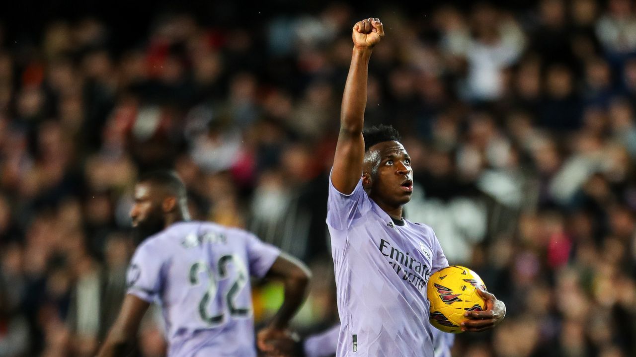 Vinícius se crece en Mestalla y evita la derrota del Real Madrid en un ...
