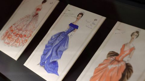 Bocetos de trajes de noche