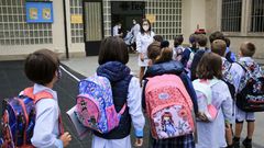 Los alumnos del Colegio San Jos�, en Lugo, regresan a las aulas 