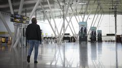 Terminal de salidas del aeropuerto de Lavacolla.