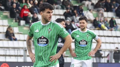 Escobar, con Gim�nez al fondo, volvi� al once m�s de dos meses despu�s.