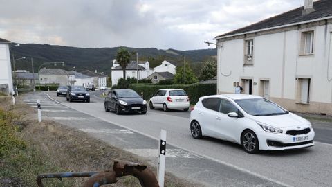 El corte de dos carriles de la A-8 obligó a desviar el tráfico por la vieja carretera nacional