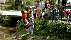 Al coto acuden numerosas excursiones que utilizan la zona de la parrilla