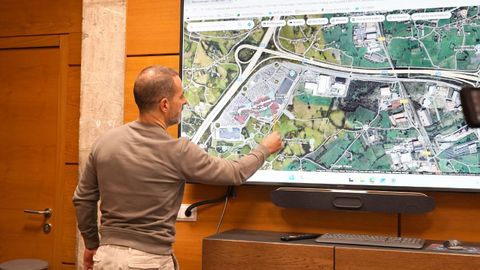 El alcalde de Siero explica el proyecto de ampliaci�n de Parque Principado