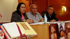 Los responsables de C�ritas, ayer en el sal�n parroquial.