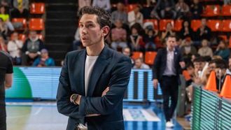 Den�s Pombar, entrenador del Tizona