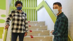 M�riam Vica y Marcos Hofkaamp son mediadores sociales en el municipio de Maside