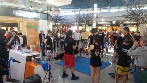 Los burpees solidarios llegan a Intu Asturias