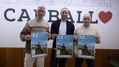Al acto de presentaci�n acudieron Jos� Manuel G�mez Su�rez, representante da federaci�n galega; Jos� Antonio Agrelo, director del Club Kung Fu Carballo, y Daniel Barreiro, edil de Deportes.