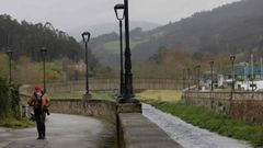 El �rea recreativa del Noveledo, con su paseo fluvial, uno espacio urbano de gran atractivo