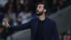 �lvaro Arbeloa, durante el partido entre el Real Madrid y el Elche disputado en el Santiago Bernab�u.