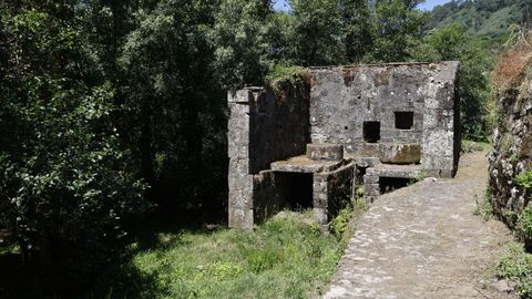 El río Avia en el molino de Campueira de Pazos de Arenteiro.