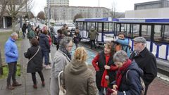 La ruta Canido en Nomes llev� al tren tur�stico del Concello de Ferrol a las calles del barrio alto. 