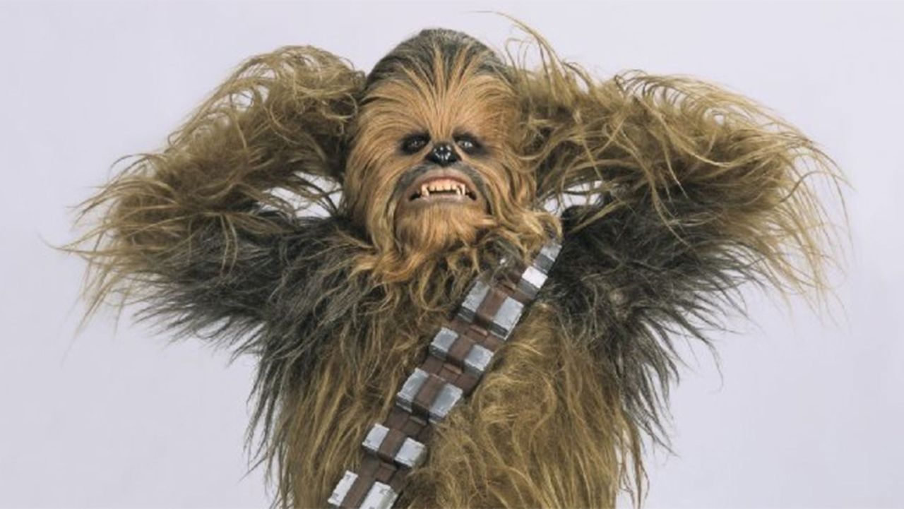 Star Wars VII»: El actor que da vida a Chewbacca, hospitalizado