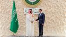 El pr�ncipe heredero saud�, Mohamed bin Salman, recibi� a Bachar al Asad en la cumbre de la Liga �rabe