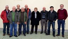 Los miembros de la nueva directiva de Monte d?Arxa posaron juntos al t�rmino de la asamblea de ayer.