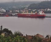 El buque lleg� el viernes uy se fue ayer. 