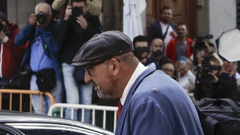 El exasesor del exministro José Luis Ábalos, Koldo García, sale del Tribunal Supremo tras comparecer ante el juez Leopoldo Puente.