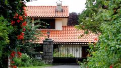  Vista de la casa de concejal de IU en Llanes, Javier Ardines, de 52 a�os cuyo cad�ver fue hallado ayer con varios golpes en la cabeza a unos 300 metros de la misma. La autopsia practicada hoy confirma que Ardines fue asesinado