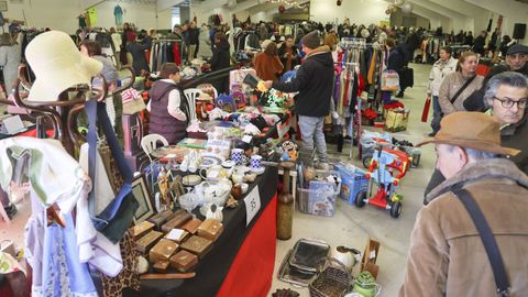 Mercado de segunda mano en el recinto ferial de O Trece,  hace dos aos.