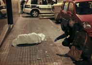 El hombre se arroj� desde un cuarto piso de la avenida de los Ca�dos. 