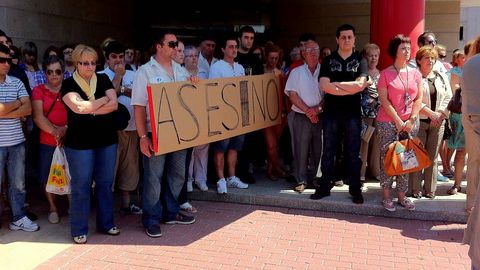 Concentración de repulsa en el Concello de Narón