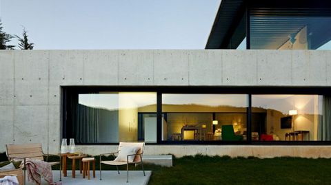 Vivienda. En esta categor�a hubo premio ex-aequo para una vivienda en Ourense (en la imagen) realizada por Manuel Jorreto D�az, y para otro en Abegondo, de Jorge �lvarez R�a, Jos� Carlos �lvarez Rodr�guez y Laura Arias Pardo (Estudio TerceroDerecha Arquitectos).