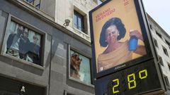 Un term�metro marca 28 grados en el centro de Oviedo