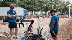 El robot asturiano �Trastu�,�dise�ado por estudiantes de la Universidad de Oviedo para moverse por Marte, gana los Student Talent Awards de Ruman�a,