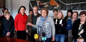 Las trabajadoras celebraron ayer un encierro solidario en Vilaxo�n para criticar la actitud de Garavilla.