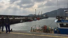 Vista del muelle de Cari�o, con la Salvamar Shaula al fondo, en una fotograf�a de archivo