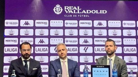 De izquierda a derecha: V�ctor Orta, director deportivo, Enrique Uru�uela y Gabriel Solares, copropietarios del Valladolid