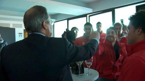 El saludo entre Sergio Ramos y Florentino P�rez