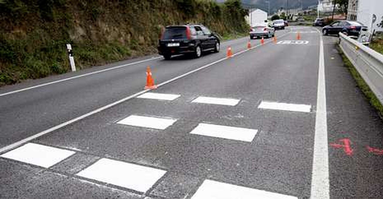 La Xunta coloca bandas rugosas en Celeiro para controlar la velocidad y ...
