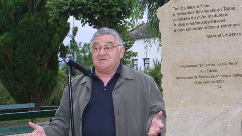Homenaxe a Manuel Lourenzo en Viveiro no ano 2007