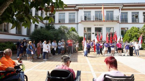 En la protesta de Monforte participaron tambin vecinos y usiuarios del SAF, adems de las propias trabajadoras