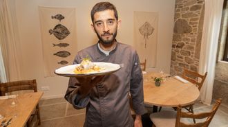 Basante, con un rape al curri tailands y palomitas de coliflor