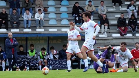 Partido de Tercera Federación entre el Noia y el Atlético Coruña Montañeros