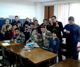 Los vencedores del torneo con sus correspondientes trofeos.